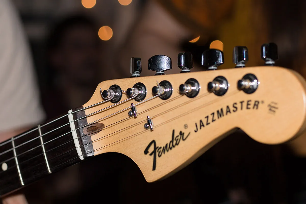 Guitar heads with Tuning Pegs